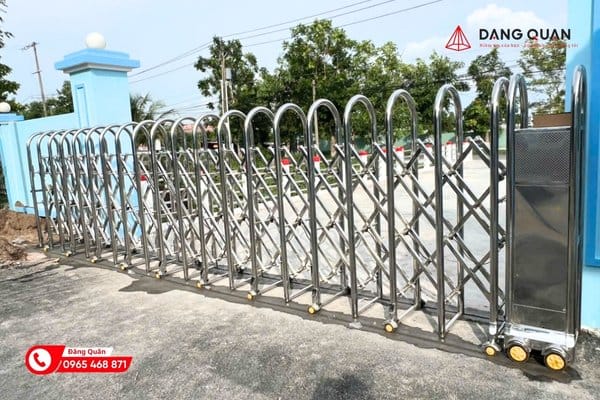 Cổng xếp inox