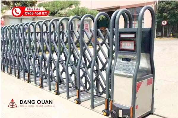 Cổng xếp hợp kim nhôm