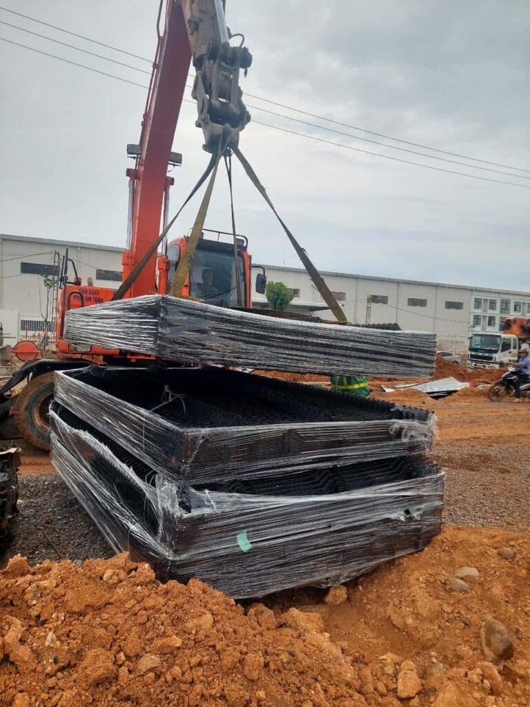 Chuẩn bị hàng rào lưới thép hàn