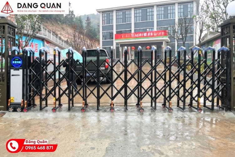 Cổng xếp hợp kim nhôm