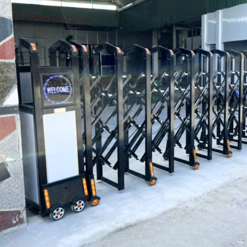 Cổng xếp màu đen
