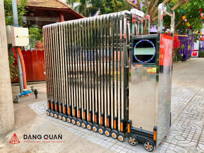 Lắp đặt cổng xếp tại Đà Nẵng