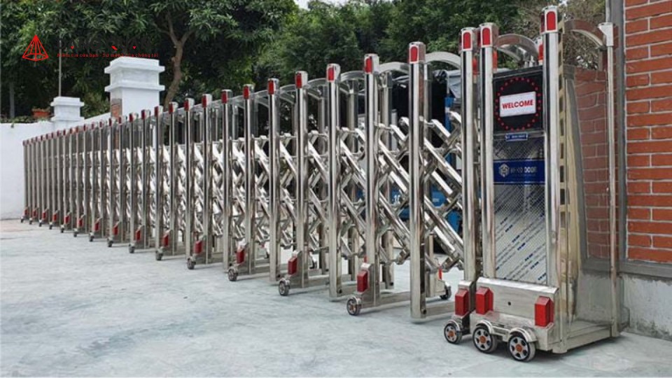 Lắp đặt cổng xếp tại Quảng Nam