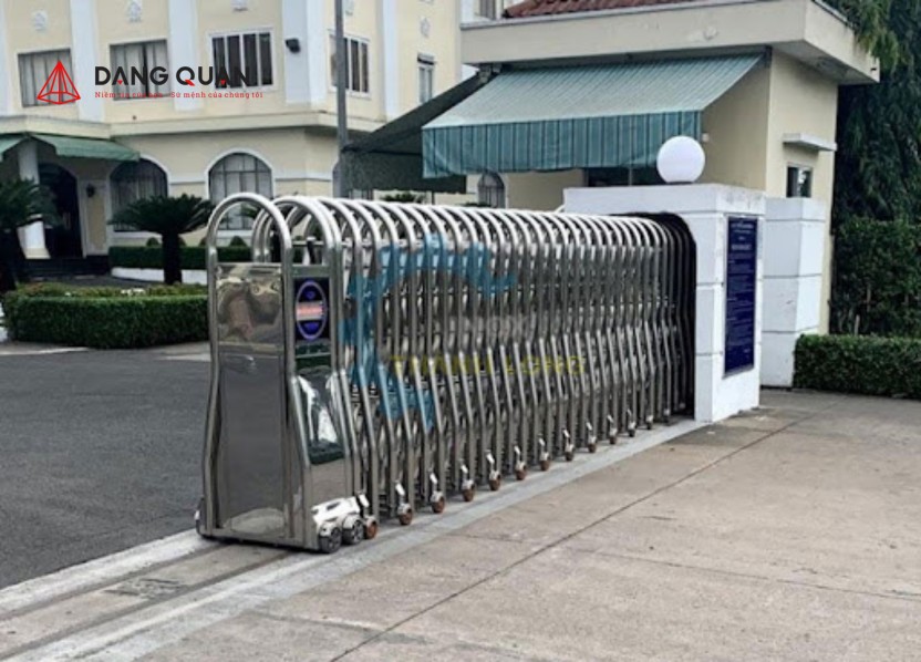 Lắp đặt cổng xếp tại Thừa Thiên Huế