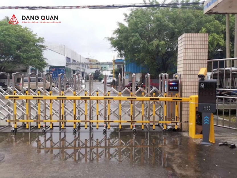Lắp đặt cổng xếp tại Bắc Giang