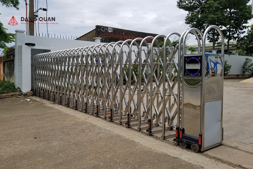 Lắp đặt cổng xếp tại Bắc Kạn