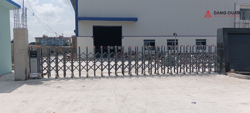 Lắp đặt cổng xếp tại Hà Giang