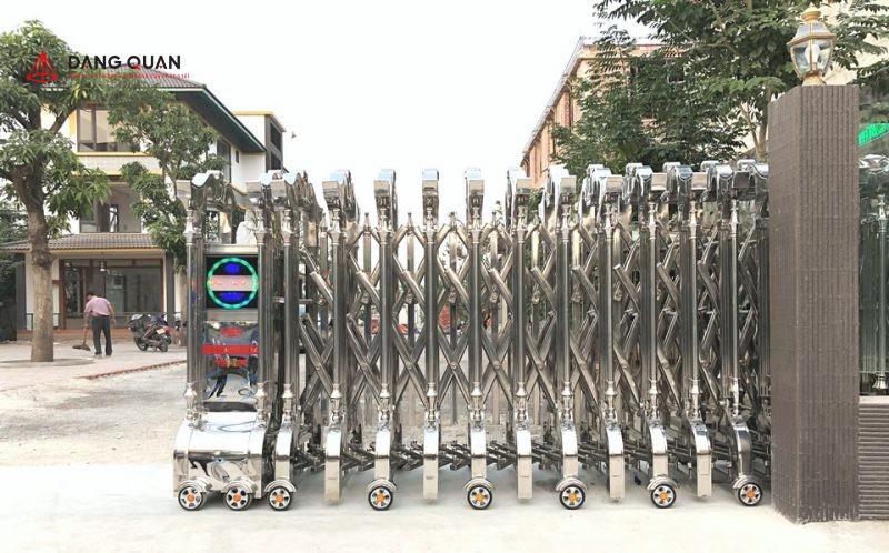 Lắp đặt cổng xếp tại Nam Định