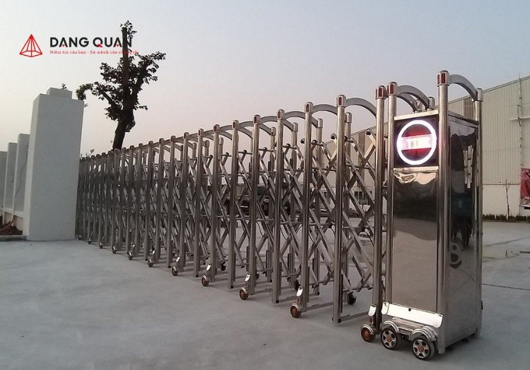 Sự thật về tên gọi cổng xếp inox Đài Loan