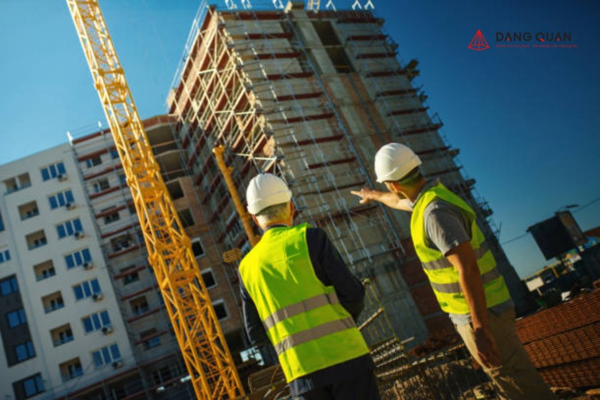 Giải pháp bảo vệ an toàn cho chân cẩu tháp