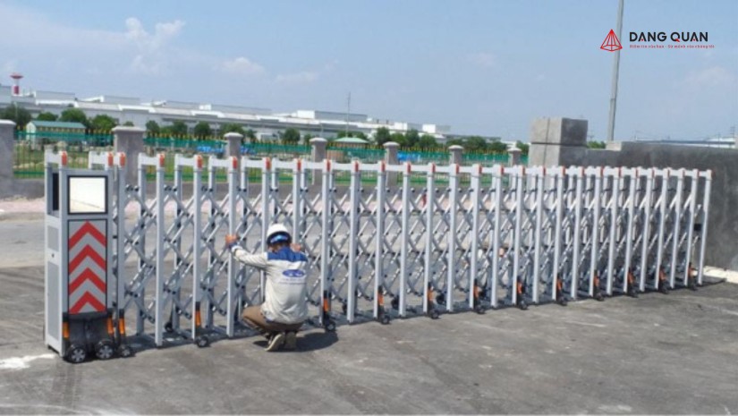 Lắp đặt cổng xếp ở Lào Cai