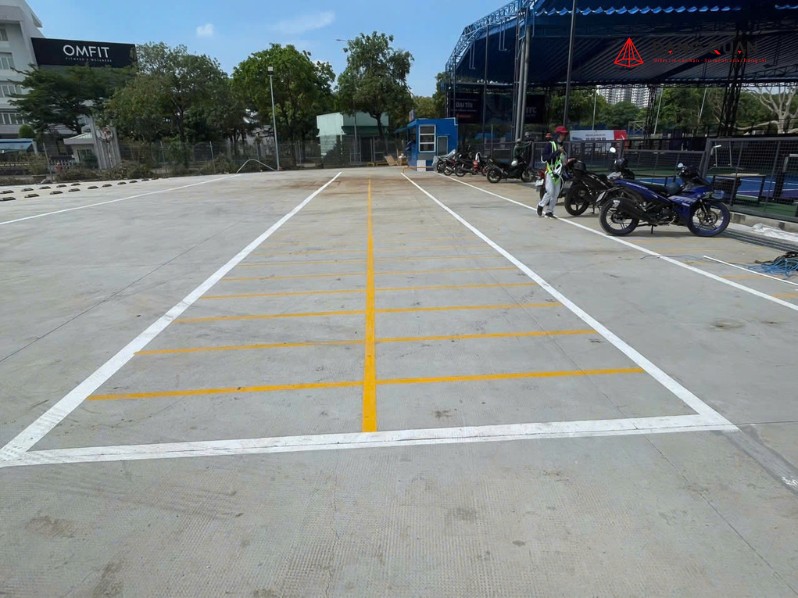 Lắp đặt cục chặn bánh xe cho công viên tại quận 7