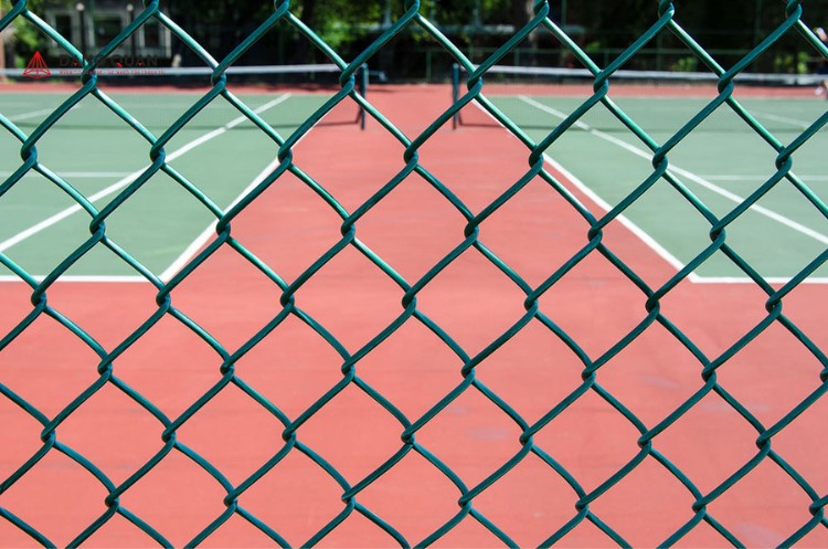Đặc điểm của hàng rào cho sân tennis