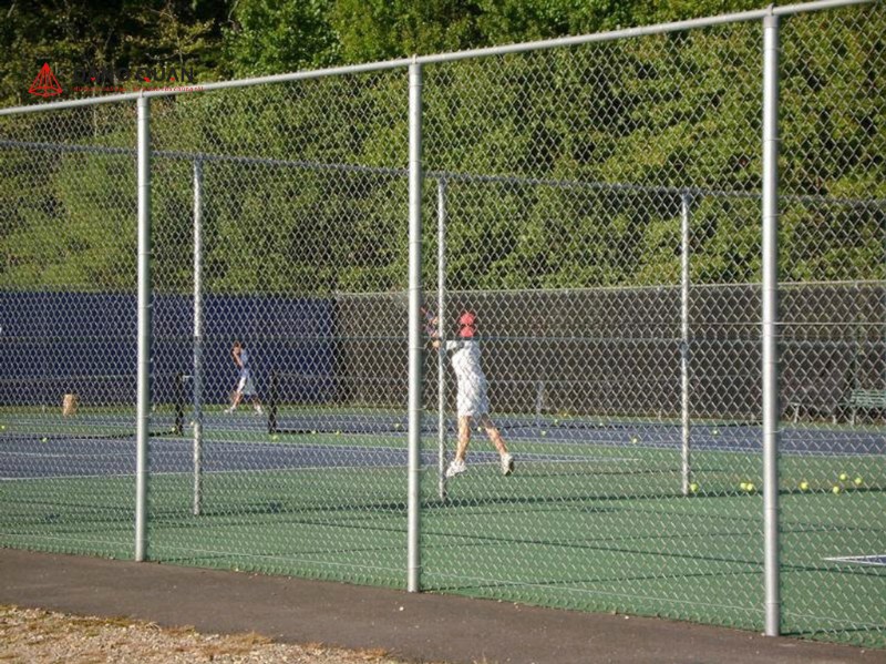 Mẫu hàng rào sân tennis bền