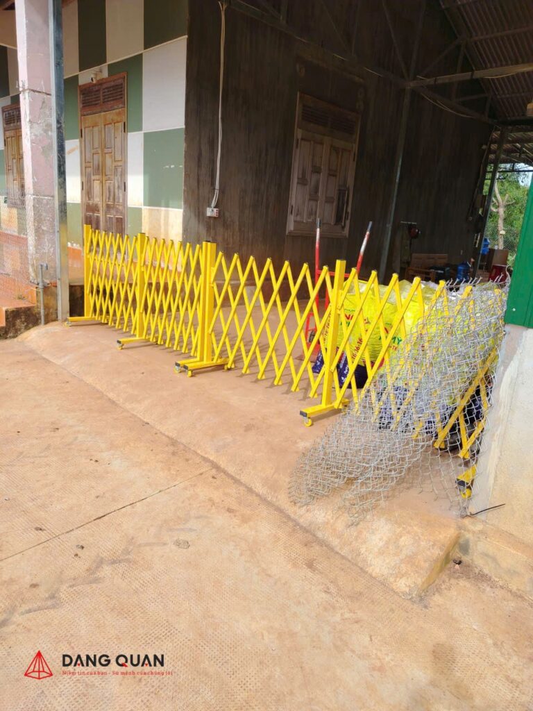 Bàn giao hàng rào xếp tại Đắk Nông