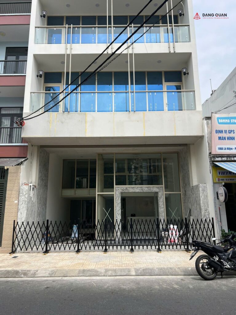 Thi công bộ hàng rào xếp kéo tay tại Lê Niệm, Tân Phú